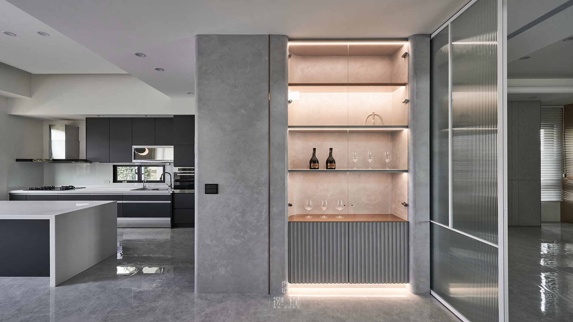 家的核心：打造功能性與美觀兼具的開放式廚房