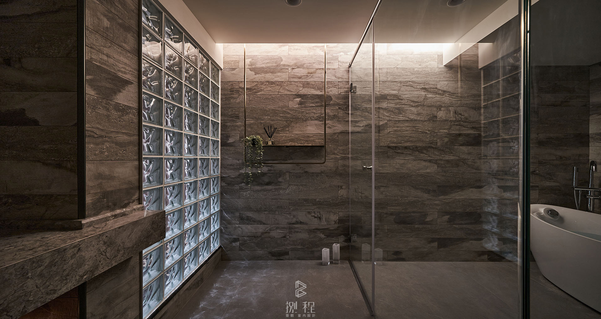 善用玻璃材質提升通透感:室內設計實用秘訣 善用玻璃材質提升通透感:室內設計實用秘訣