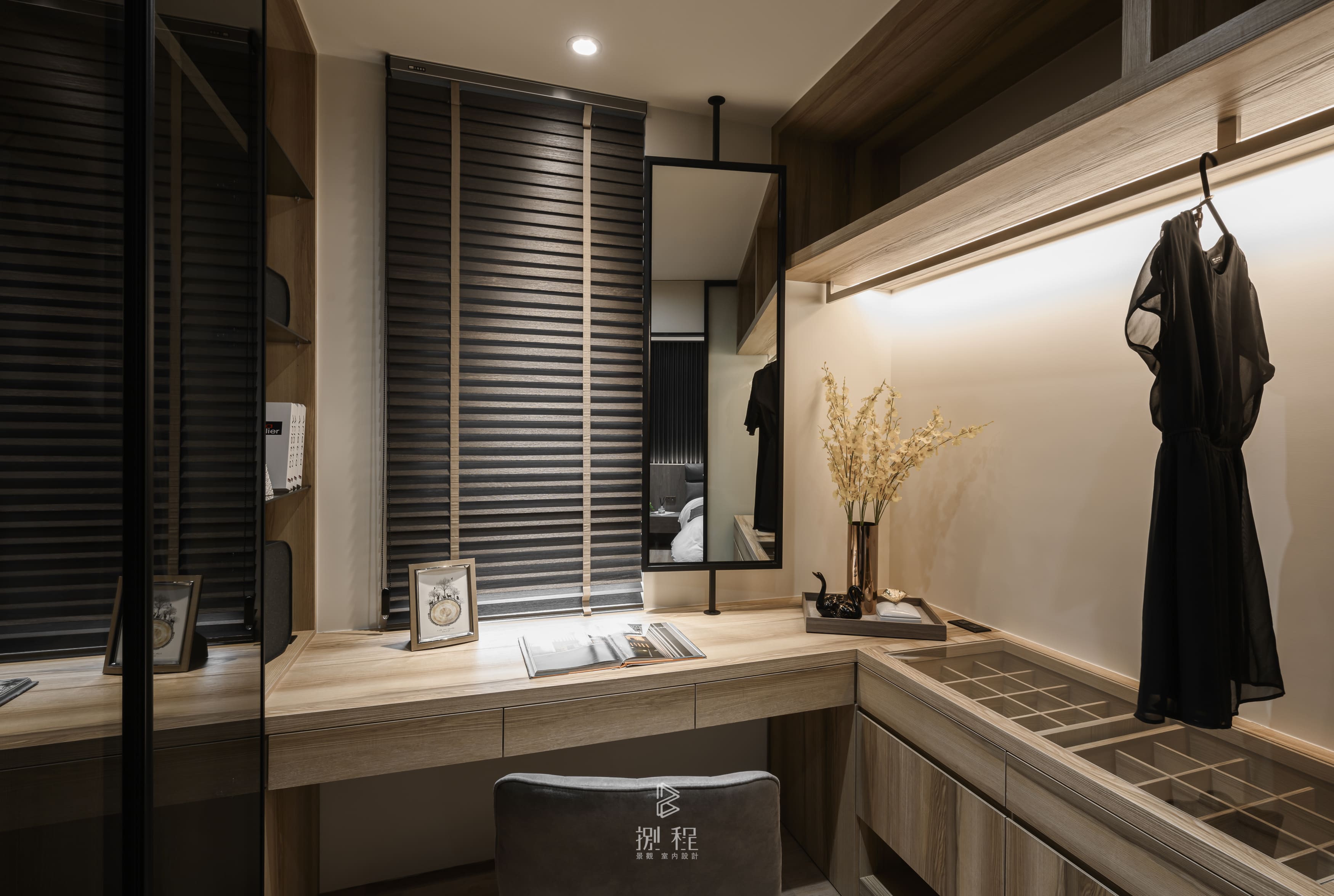 台中高宅-衣帽間