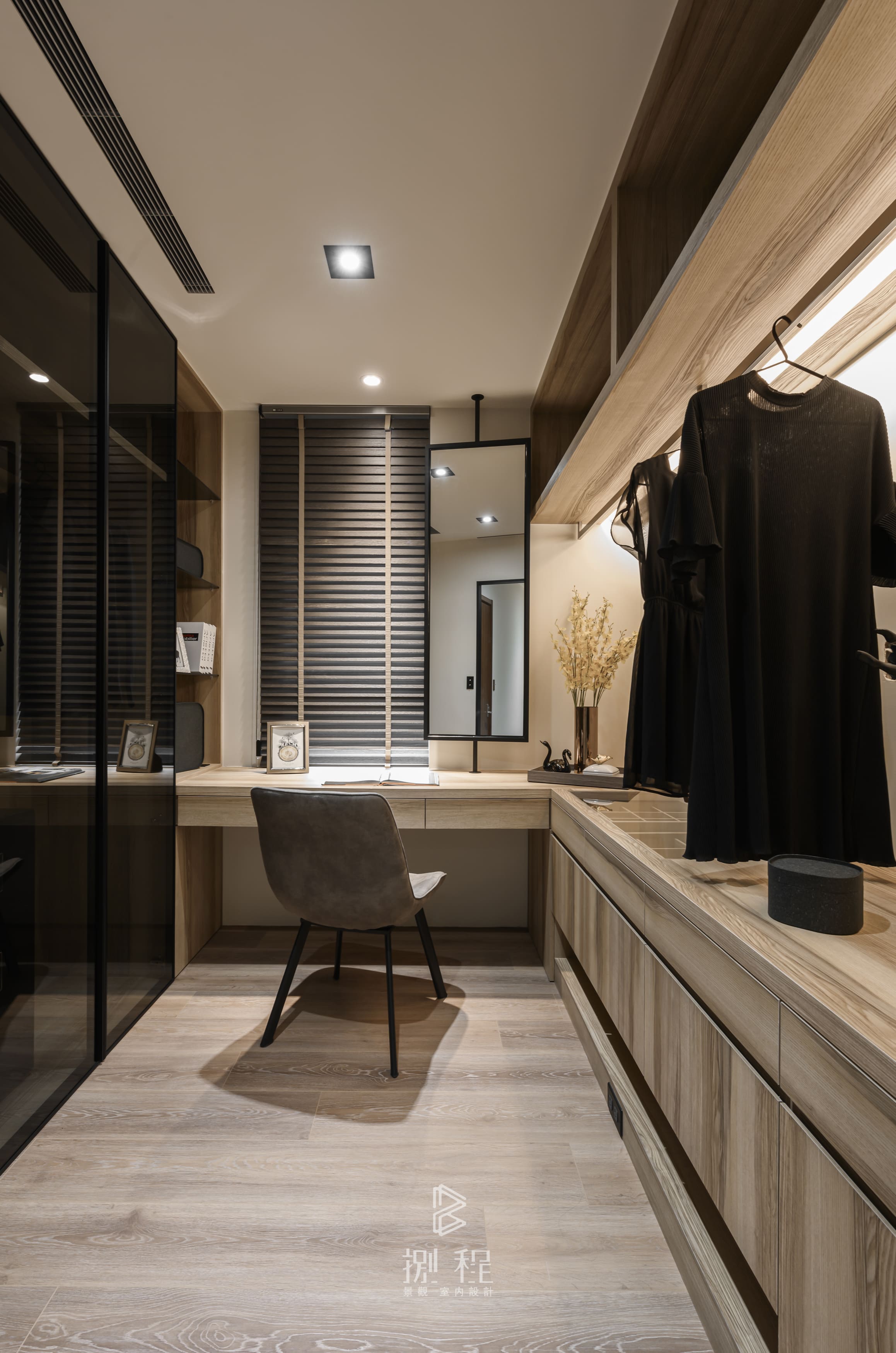 台中高宅-衣帽間